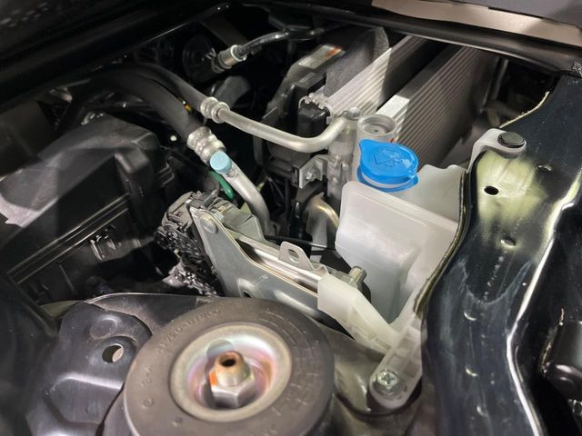 親切・丁寧な専門メカニックスタッフが応対!・車検・点検整備・事故等の修理などアフターサービスも安心。お車のカスタマイズもネクステージのサービススタッフまでご相談ください!