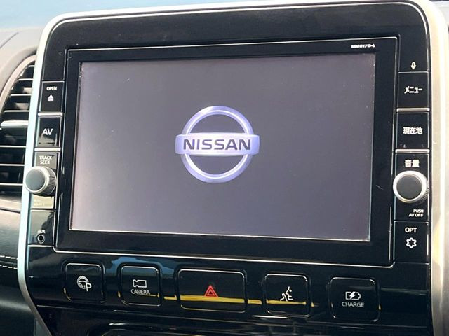 �y9�C���`�����i�r�z�l�C�̏����i�r�𑕔����Ă���܂��B�i�r�̎g���₷���͂������A�I�[�f�B�I�@�\���[��!�L�����v�◷�s�͂������A�ʋ΂┃�����ȂǕ��i�̃h���C�u���y�����Ȃ�͂���