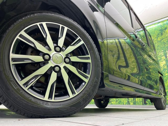 �y����14�C���`�A���~�z�C�[���z�O�ςɃ}�b�`���������A���~�z�C�[���𑕒����Ă���܂��B�e��ЊO�A���~�z�C�[����A�X�^�b�h���X�^�C�����戵�����Ă���܂��B���񂲑��k����������