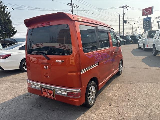 �݌ɎԂ́A�F�X�ȎԎ킪�������p�ӂ������Ă���܂��B