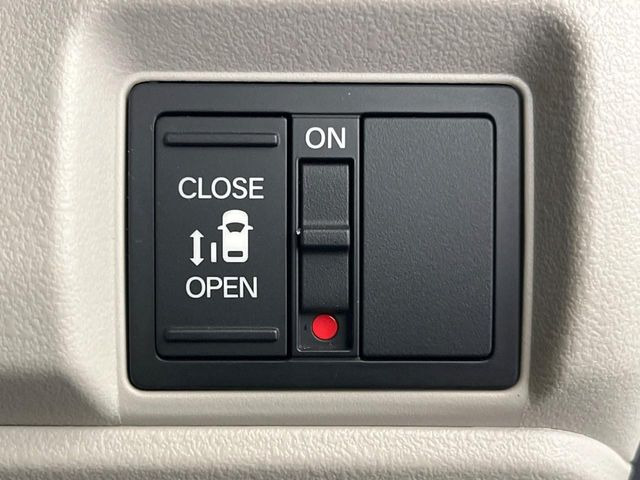 �y�p���[�X���C�h�h�A�z�X�}�[�g�L�[��^�]�Ȃ̃X�C�b�`�ŃX���C�h�h�A�̊J���\���d��������͂����ăh�A���J����K�v�������A���������q�l�ł��A�d���ו��������Ă��鎞�����N�ɊJ���߂ł��܂���