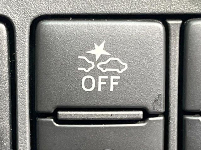 �y�X�}�[�g�A�V�X�g�z���s���ɑO���̎ԗ�����F�����A�Փ˂������Ȏ��͌x��ƃu���[�L�ŏՓˉ���Ɣ�Q�y�����A�V�X�g�B�����S�Ƀh���C�u�����y���݂��������܂��B