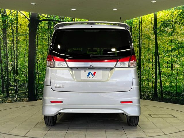 安心の最長10年・走行無制限保証(有償)をご用意。保証内容も充実はもちろん、無料点検&オイル交換や、年中無休の全国・24時間ロードサービスも付帯されておりますのでご安心下さい。