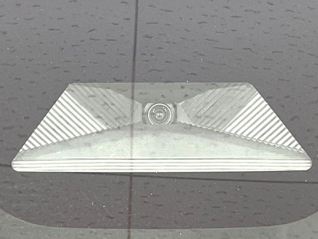 �y�z���_�Z���V���O�z���s���ɑO���̎ԗ�����F�����A�Փ˂������Ȏ��͌x��ƃu���[�L�ŏՓˉ���Ɣ�Q�y�����A�V�X�g�B�����S�Ƀh���C�u�����y���݂��������܂��B