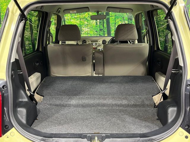 ���i�̂���������ʋ΁A���}���ɏ\���ȉ׎��X�y�[�X���m�ۂ��Ă���܂��B�Z�J���h�V�[�g��|���ƁA�傫�ȉו��̐ύڂ��\�ł���