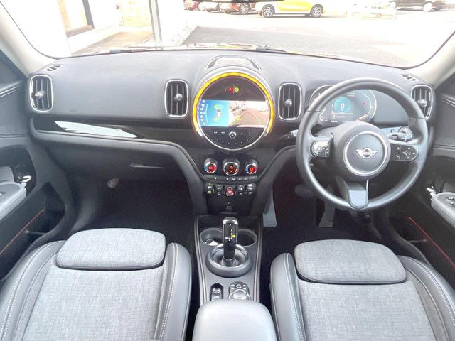 ミニクロスオーバークーパー D