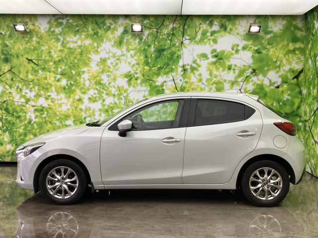 デミオ1.3 13S ノーブル クリムゾン