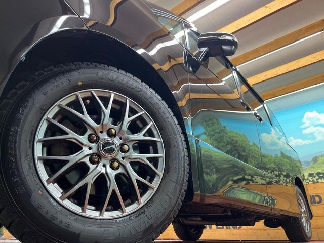 �y15�C���`�A���~�z�C�[���z�O�ςɃ}�b�`�����A���~�z�C�[���𑕒����Ă���܂��B�e��A���~�z�C�[����A�X�^�b�h���X�^�C�����戵�����Ă���܂��B���񂲑��k����������