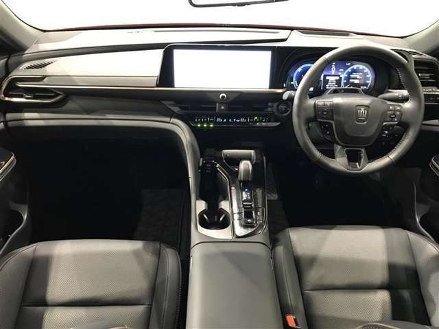 クラウンスポーツ2.5 Z E-Four 4WD