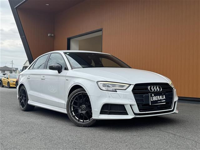 A3セダンSライン ブラック スタイリング