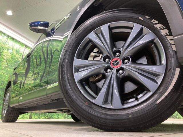 �y����18�C���`�A���~�z�C�[���z�O�ςɃ}�b�`���������A���~�z�C�[���𑕒����Ă���܂��B�e��ЊO�A���~�z�C�[����A�X�^�b�h���X�^�C�����戵�����Ă���܂��B���񂲑��k����������