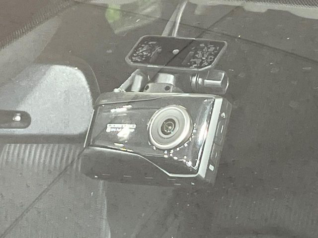 �y�h���C�u���R�[�_�[�z�h���C�u���R�[�_�[����!���s���͂������A������^�]�⎖�̂ɑ��������ہA�f���ŋL�^���A����̃��X�N�ɔ����܂��B���L�^�pSD�J�[�h�͂��q�l�����g�ł��������������K�v������܂��B