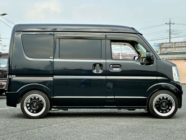 LINEのご登録で画像や動画、詳細なお見積書をお送りできます。お気軽にお問い合わせください。店長・久保のLINE IDになりますので、ご利用くださいませ。ID:@853xfxig