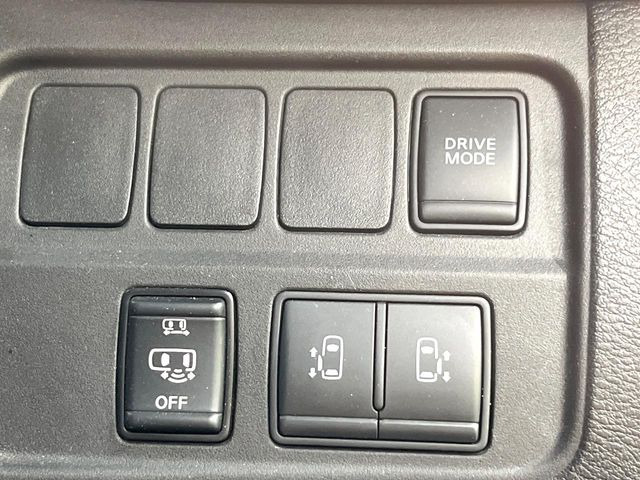 �y�����p���[�X���C�h�h�A�z�X�}�[�g�L�[��^�]�Ȃ̃X�C�b�`�Ō�ȗ����X���C�h�h�A�̊J���\���d��������͂����ăh�A���J����K�v�������A�����Ȃ��q�l�ł��ȒP�ɊJ���߂ł����K�ł���