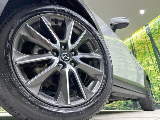 �y����18�C���`�A���~�z�C�[���z�O�ςɃ}�b�`���������A���~�z�C�[���𑕒����Ă���܂��B�e��ЊO�A���~�z�C�[����A�X�^�b�h���X�^�C�����戵�����Ă���܂��B���񂲑��k����������