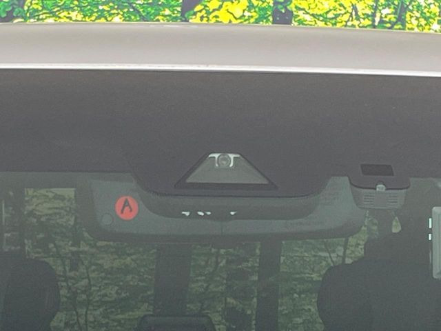 �y�g���^�Z�[�t�e�B�Z���X�z���s���ɑO���̎ԗ�����F�����A�Փ˂������Ȏ��͌x��ƃu���[�L�ŏՓˉ���Ɣ�Q�y�����A�V�X�g�B�����S�Ƀh���C�u�����y���݂��������܂��B