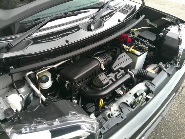 エンジンルームも綺麗に仕上がっております。 営業時間は10時〜18時まで、毎週水曜日が定休日となっております。お問い合わせをスタッフ一同、お待ちしております♪