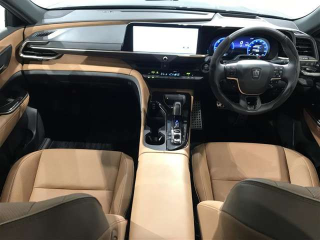 クラウンスポーツ2.5 Z E-Four 4WD