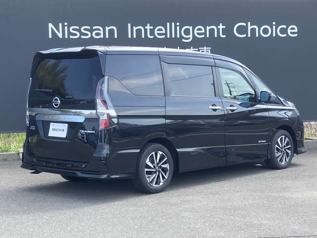 セレナ1.2 e-POWER ハイウェイスターV