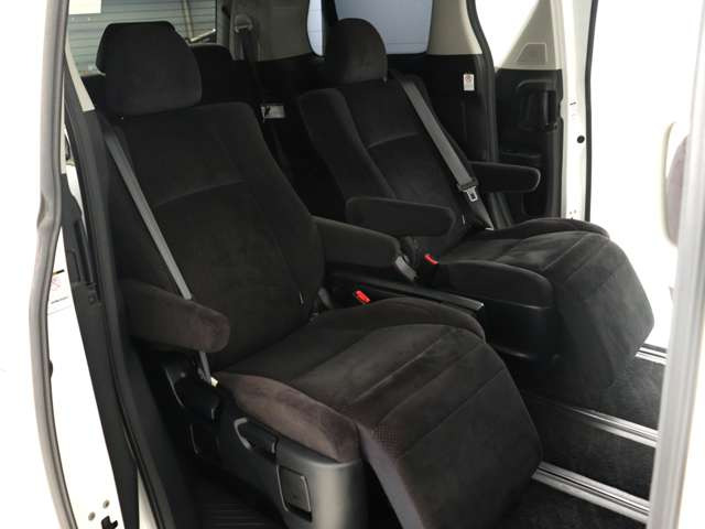 �y�I�b�g�}���t���Z�J���h�V�[�g�z�ő�800mm�̃����O�X���C�h�V�[�g�ƃI�b�g�}���@�\�ɂ�葫���y�X�L�΂������\�ł�!�܂��A�Ђ��|��������܂��̂ŁA���K�ȃh���C�u�����y���݂��������܂�!