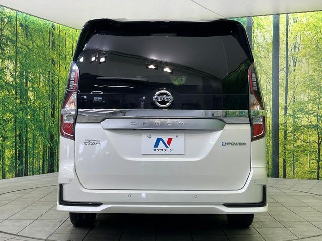 安心の最長10年・走行無制限保証(有償)をご用意。保証内容も充実はもちろん、無料点検&オイル交換や、年中無休の全国・24時間ロードサービスも付帯されておりますのでご安心下さい。