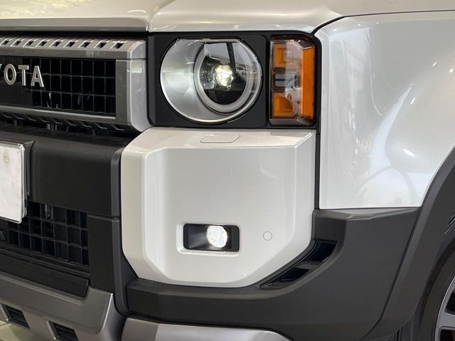 �yLED�w�b�h���C�g�z���V����ԑ��s�����ǍD�Ȏ��E���m�ۂ����S���ĉ^�]�ł��鍂�P�xLED�w�b�h���C�g�𑕔�!�_�����x�������A����d�͂��}�����Ă��܂��B