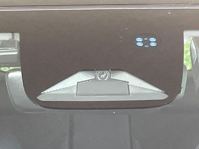 �y�z���_�Z���V���O�z���s���ɑO���̎ԗ�����F�����A�Փ˂������Ȏ��͌x��ƃu���[�L�ŏՓˉ���Ɣ�Q�y�����A�V�X�g�B�����S�Ƀh���C�u�����y���݂��������܂��B