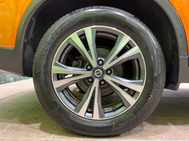 �y����16�C���`�A���~�z�C�[���z�O�ςɃ}�b�`���������A���~�z�C�[���𑕒����Ă���܂��B�e��ЊO�A���~�z�C�[����A�X�^�b�h���X�^�C�����戵�����Ă���܂��B���񂲑��k����������