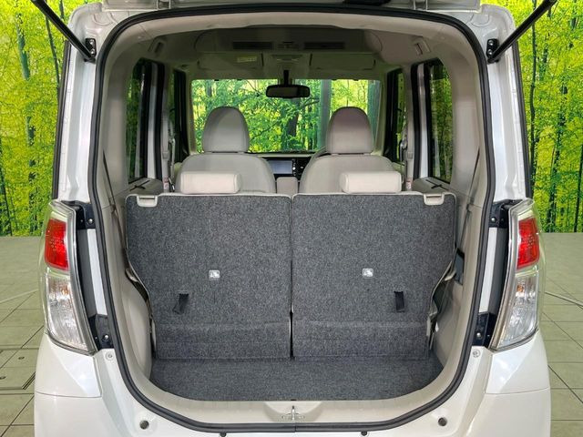 ���i�̂���������ʋ΁A���}���ɏ\���ȉ׎��X�y�[�X���m�ۂ��Ă���܂��B�Z�J���h�V�[�g��|���ƁA�傫�ȉו��̐ύڂ��\�ł���