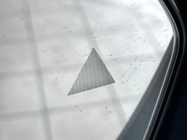 �y������p���m�z���s���A�h�A�~���[�̎��p�ɂȂ�₷���ӏ��Ɍ㑱�Ԃ��ڋ߂���ƃT�C�h�~���[�t�߂Ɍx����\���A�h���C�o�[�ɒ��ӊ��N�����Ă���܂��B