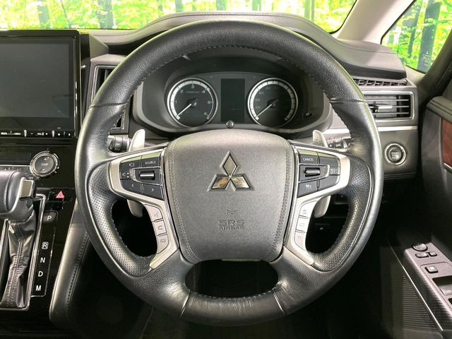 �y�����v�����X�e�A�����O�z�㎿�Ȋv���g�p���邱�ƂŁA��ɂ����������݂ƂĂ��^�]���₷���n���h���ł���