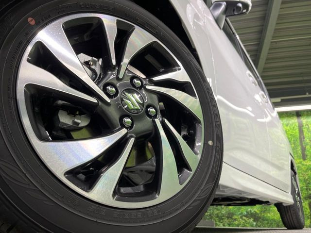 �y����15�C���`�A���~�z�C�[���z�O�ςɃ}�b�`���������A���~�z�C�[���𑕒����Ă���܂��B�e��ЊO�A���~�z�C�[����A�X�^�b�h���X�^�C�����戵�����Ă���܂��B���񂲑��k����������