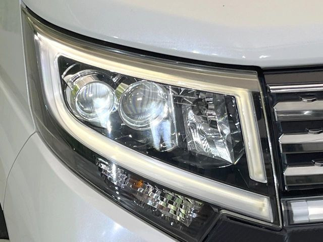 �yLED�w�b�h���C�g�z���V����ԑ��s�����ǍD�Ȏ��E���m�ۂ����S���ĉ^�]�ł��鍂�P�xLED�w�b�h���C�g�𑕔�!�_�����x�������A����d�͂��}�����Ă��܂��B