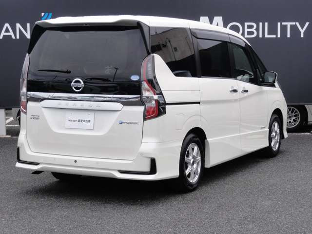 セレナ1.2 e-POWER ハイウェイスターV