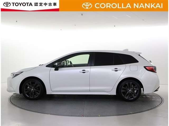 カローラツーリング1.8 ハイブリッド W×B