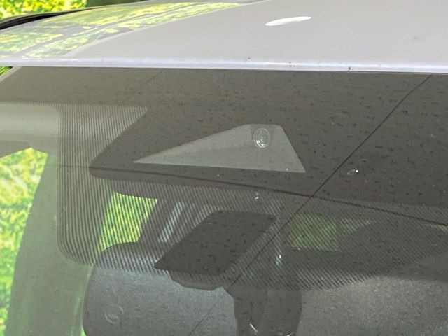 �y�O�He-Assist�z���s���ɑO���̎ԗ�����F�����A�Փ˂������Ȏ��͌x��ƃu���[�L�ŏՓˉ���Ɣ�Q�y�����A�V�X�g�B�����S�Ƀh���C�u�����y���݂��������܂��B