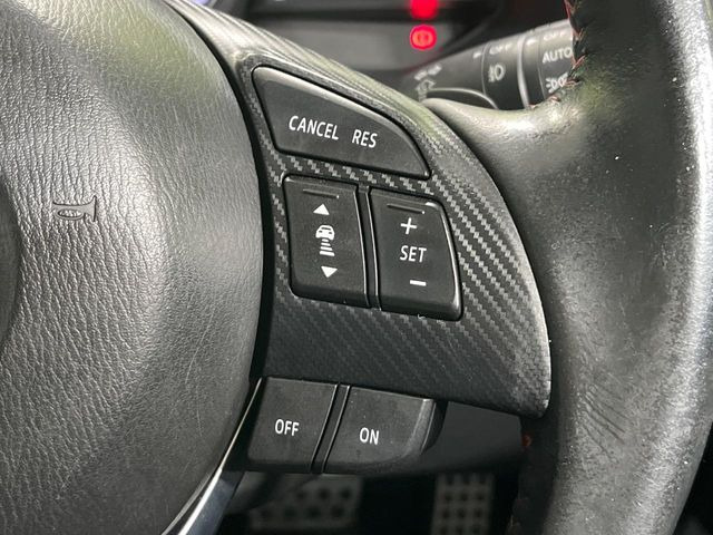 �y�N���[�Y�R���g���[���z�������H�����N���N���s�B�A�N�Z���𗣂��Ă���葬�x�ő��s���ł��A�������^�]���̕��S���y��!�����E�������ȒP�ȃX�C�b�`����Œ����ł��܂��B