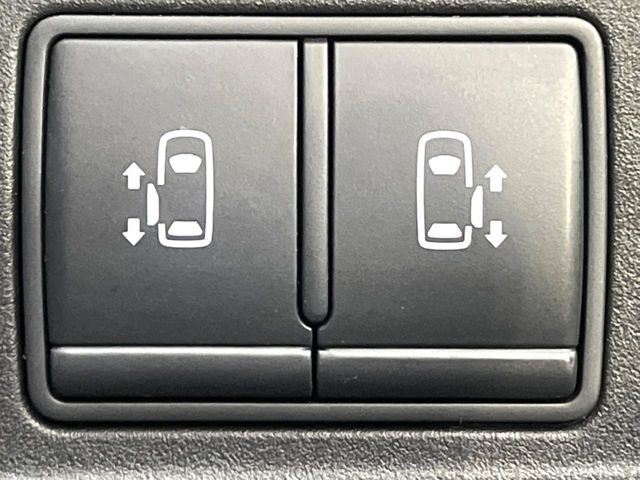 �y�����X���C�h�h�A�z���ԏ�ŗׂ̎ԂƂ̊Ԋu���������ɂ������A�X���C�h�h�A�Ȃ���S!�h�A�I�[�v������������炸�A�J�������L���̂ŏ��~�肪�Ƃ��Ă��ȒP�ł��B�傫�ȉו��̏o���������Ȃ���\��