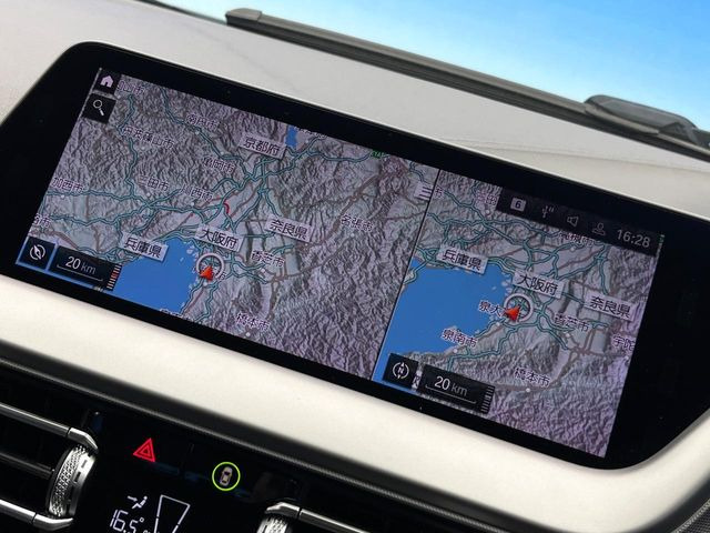 ●純正ナビ:一体感のあるナビは、高級感ある車内を演出してくれます。オーディオ機能も充実しておりますので、運転もより楽しめます♪