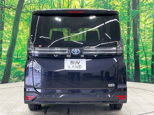 安心の最長10年・走行無制限保証(有償)をご用意。保証内容も充実はもちろん、無料点検&オイル交換や、年中無休の全国・24時間ロードサービスも付帯されておりますのでご安心下さい。