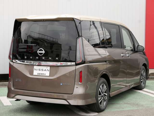 セレナ1.4 e-POWER ハイウェイスターV