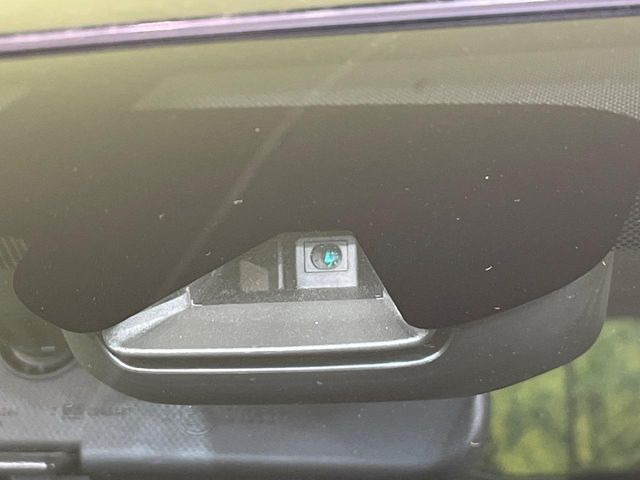 �y�G�}�[�W�F���V�[�u���[�L�z���s���ɑO���̎ԗ�����F�����A�Փ˂������Ȏ��͌x��ƃu���[�L�ŏՓˉ���Ɣ�Q�y�����A�V�X�g�B�����S�Ƀh���C�u�����y���݂��������܂��B