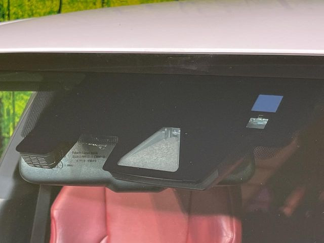 �y�g���^�Z�[�t�e�B�Z���X�z���s���ɑO���̎ԗ�����F�����A�Փ˂������Ȏ��͌x��ƃu���[�L�ŏՓˉ���Ɣ�Q�y�����A�V�X�g�B�����S�Ƀh���C�u�����y���݂��������܂��B