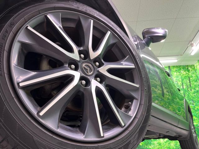 �y����18�C���`�A���~�z�C�[���z�O�ςɃ}�b�`���������A���~�z�C�[���𑕒����Ă���܂��B�e��ЊO�A���~�z�C�[����A�X�^�b�h���X�^�C�����戵�����Ă���܂��B���񂲑��k����������