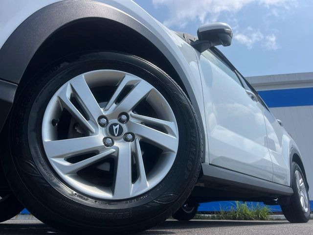 �y����16�C���`�A���~�z�C�[���z�O�ςɃ}�b�`���������A���~�z�C�[���𑕒����Ă���܂��B�e��ЊO�A���~�z�C�[����A�X�^�b�h���X�^�C�����戵�����Ă���܂��B���񂲑��k����������