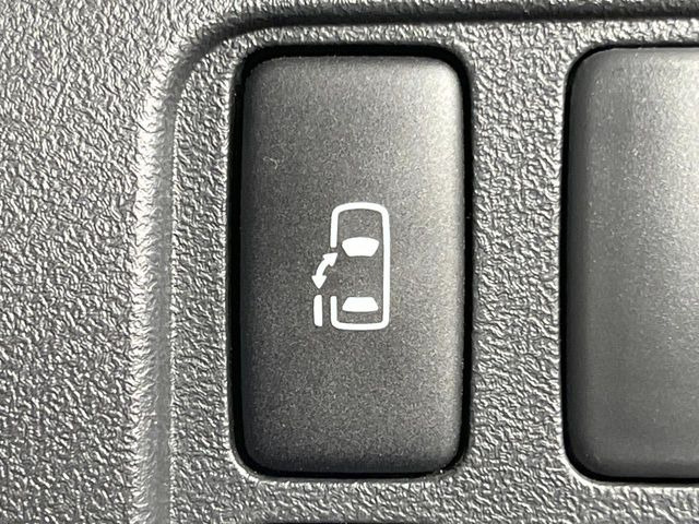 �y�p���[�X���C�h�h�A�z�X�}�[�g�L�[��^�]�Ȃ̃X�C�b�`�ŃX���C�h�h�A�̊J���\���d��������͂����ăh�A���J����K�v�������A���������q�l�ł��A�d���ו��������Ă��鎞�����N�ɊJ���߂ł��܂���