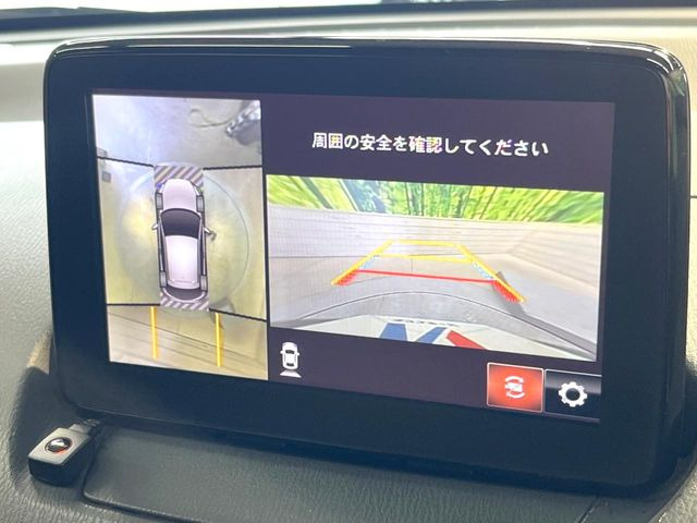 �y360&deg;�r���[���j�^�[�z��p�̃J�����ɂ��A�ォ�猩���낵���悤�Ȏ��_��360�x�N���}�̎��͂��m�F���邱�Ƃ��ł��܂����c�񒓎Ԃ╝�񂹎��Ɋ��􂵂Ă���܂���