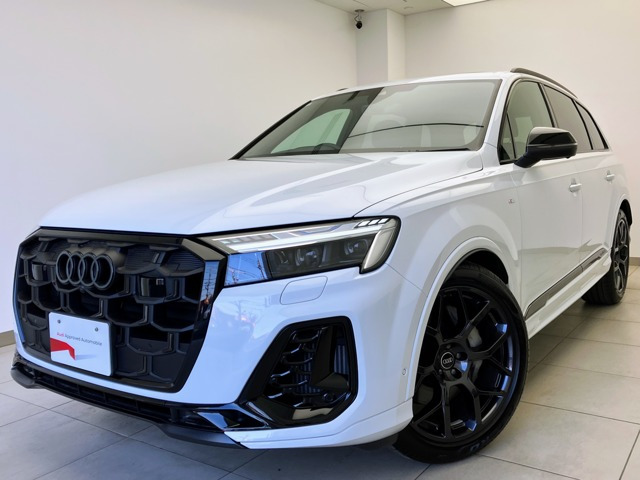 Q755 TFSI クワトロ Sライン 4WD