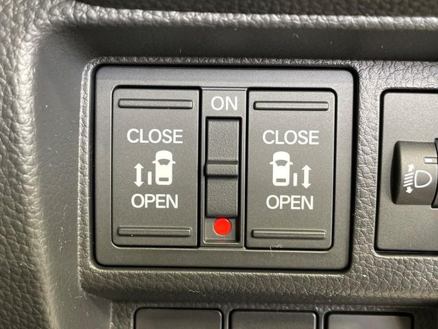 �y�����p���[�X���C�h�h�A�z�X�}�[�g�L�[��^�]�Ȃ̃X�C�b�`�Ō�ȗ����X���C�h�h�A�̊J���\���d��������͂����ăh�A���J����K�v�������A�����Ȃ��q�l�ł��ȒP�ɊJ���߂ł����K�ł���