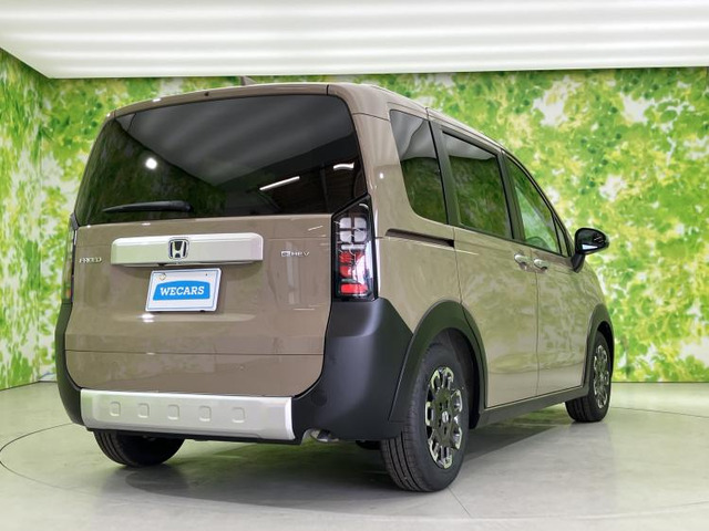 フリード1.5 ハイブリッド クロスター